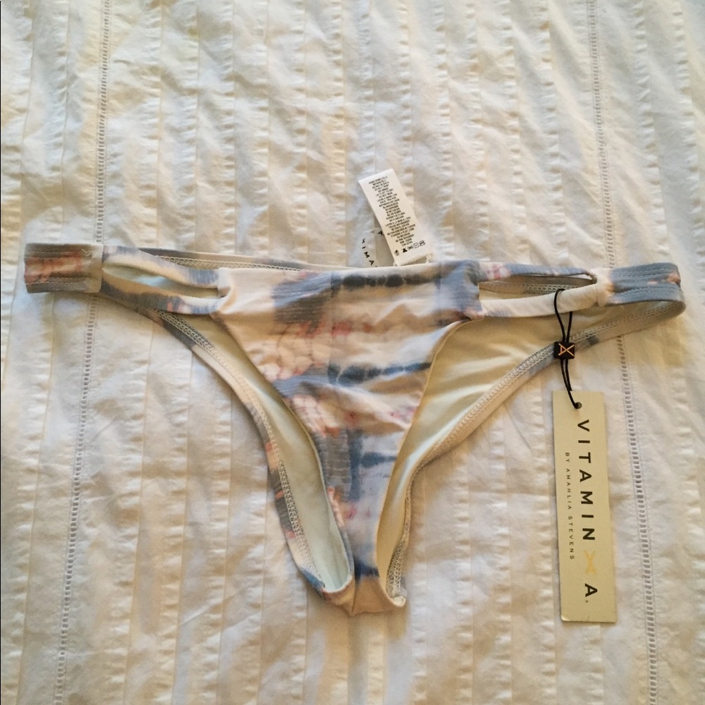 NWT Vitamin A Patterned Bikini Bottoms